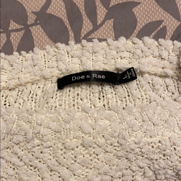 Doe & Rae super soft star sweater - Picture 3 of 5